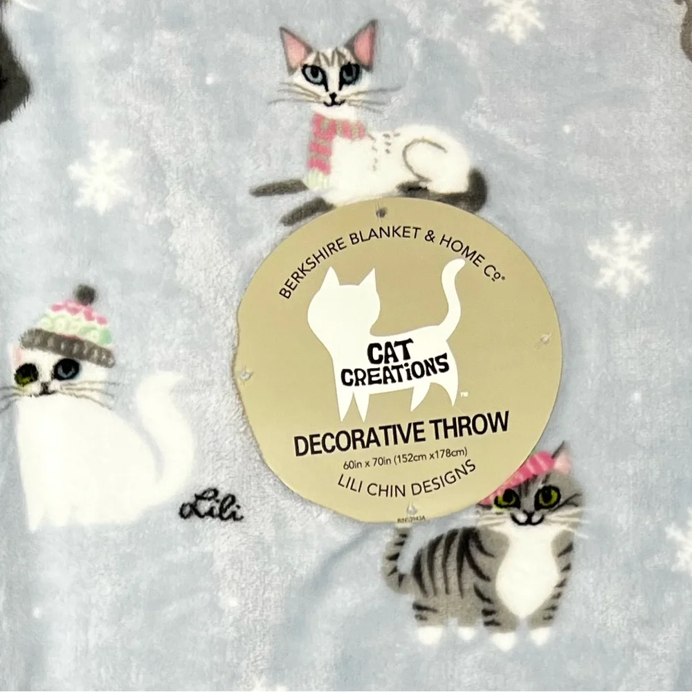 Berkshire - ‘Winter Cats - pale blue’ Plush Throw. 60” x 70”. NWT. Firm! - Picture 3 of 3